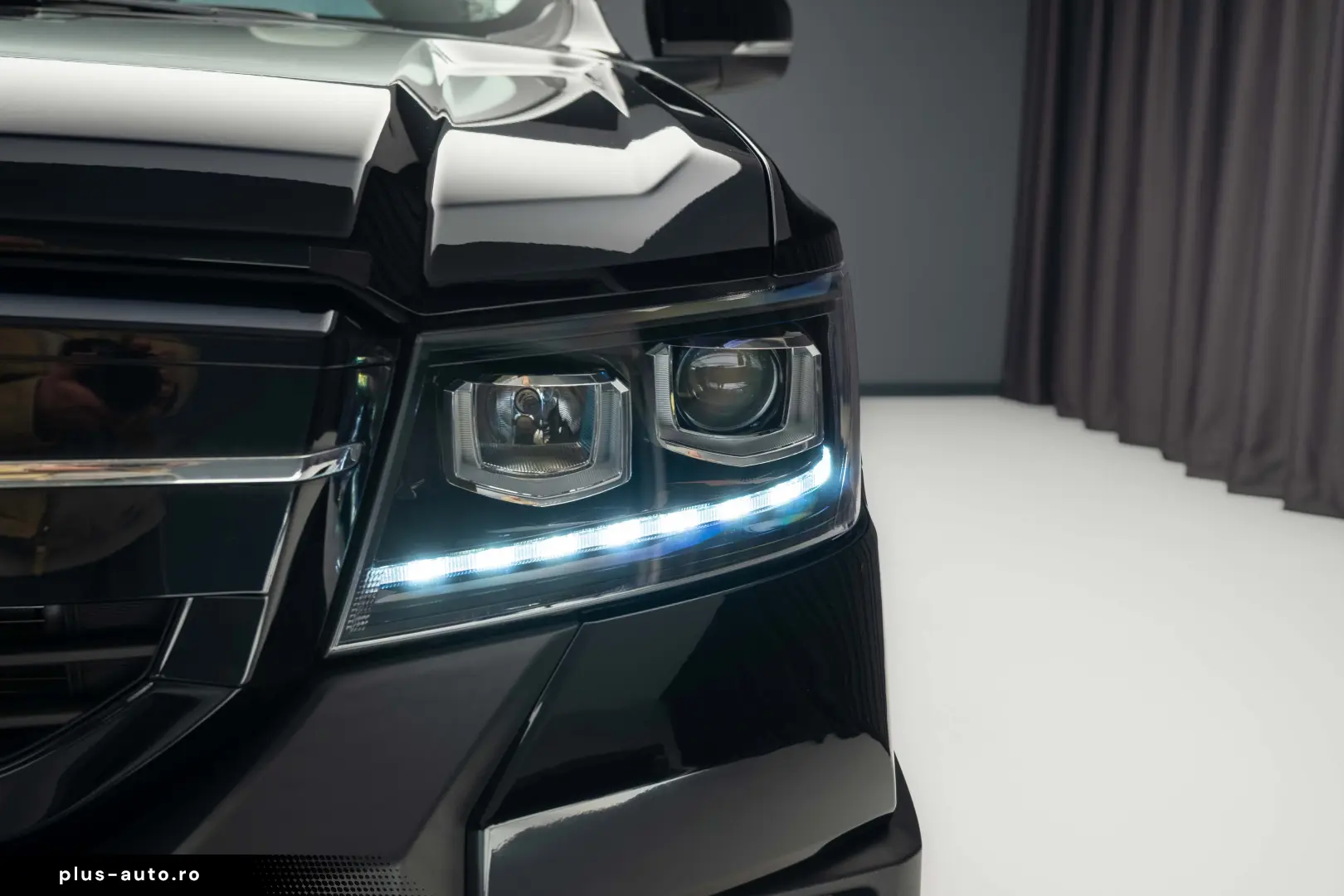 SWM G03F EDI PLUG-IN HYBRID 7 locuri