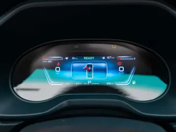 SWM G03F EDI PLUG-IN HYBRID 7 locuri