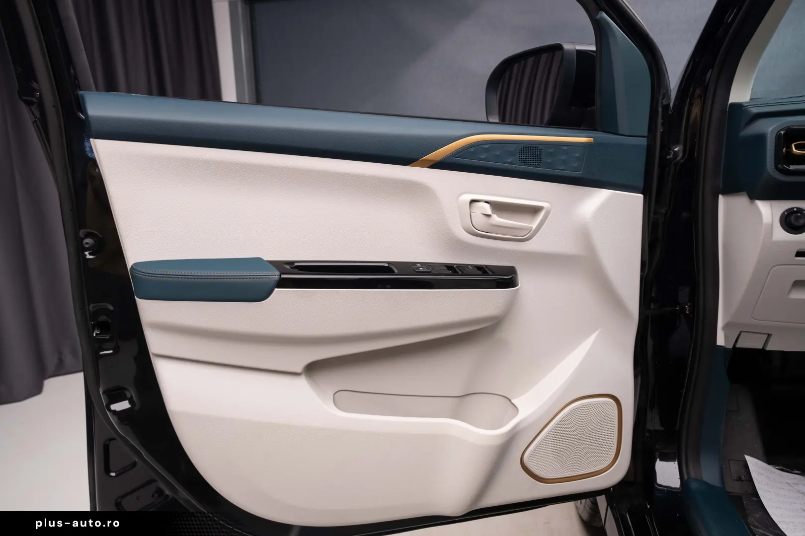 SWM G03F EDI PLUG-IN HYBRID 7 locuri