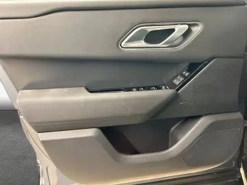 LAND ROVER Range Rover Velar D200 Dynamic SE