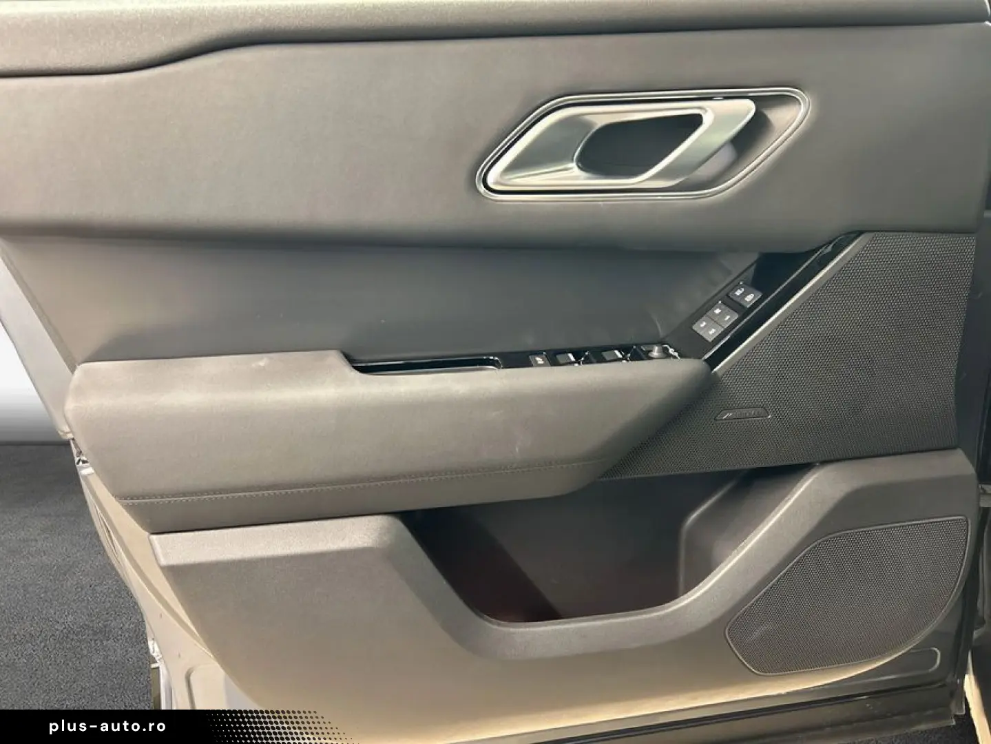 LAND ROVER Range Rover Velar D200 Dynamic SE