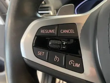 BMW X3 xDrive 30e M Sportpaket HUD AHK Navi Leder BM