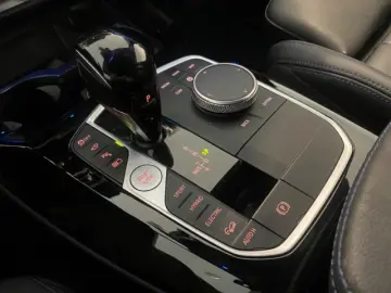 BMW X3 xDrive 30e M Sportpaket HUD AHK Navi Leder BM