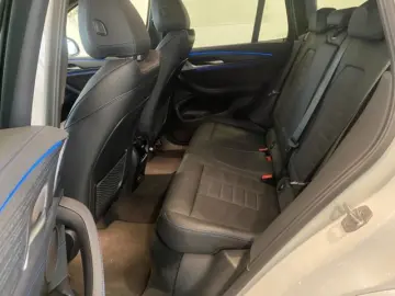 BMW X3 xDrive 30e M Sportpaket HUD AHK Navi Leder BM