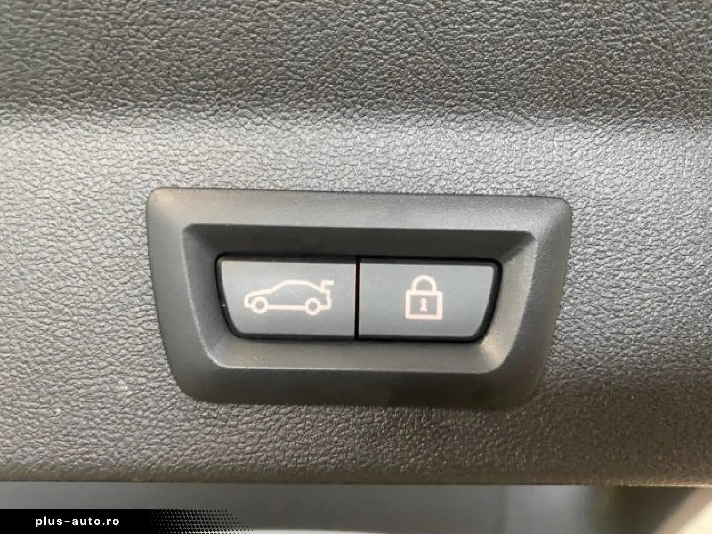 BMW X3 xDrive 30e M Sportpaket HUD AHK Navi Leder BM