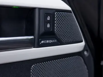 Land Rover Defender 110 – 2020