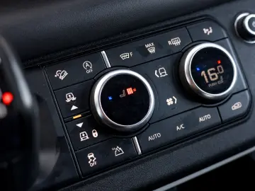 Land Rover Defender 110 – 2020