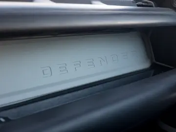 Land Rover Defender 110 – 2020