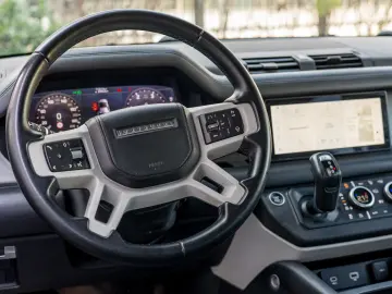 Land Rover Defender 110 – 2020