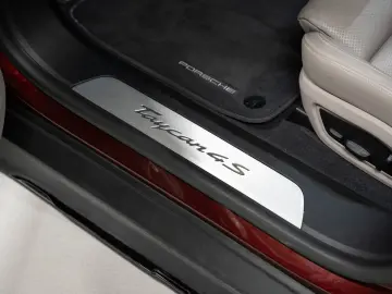 PORSCHE Taycan 4S Cross Turismo 14 Wege Sitze HUD BOSE