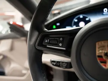 PORSCHE Taycan 4S Cross Turismo 14 Wege Sitze HUD BOSE