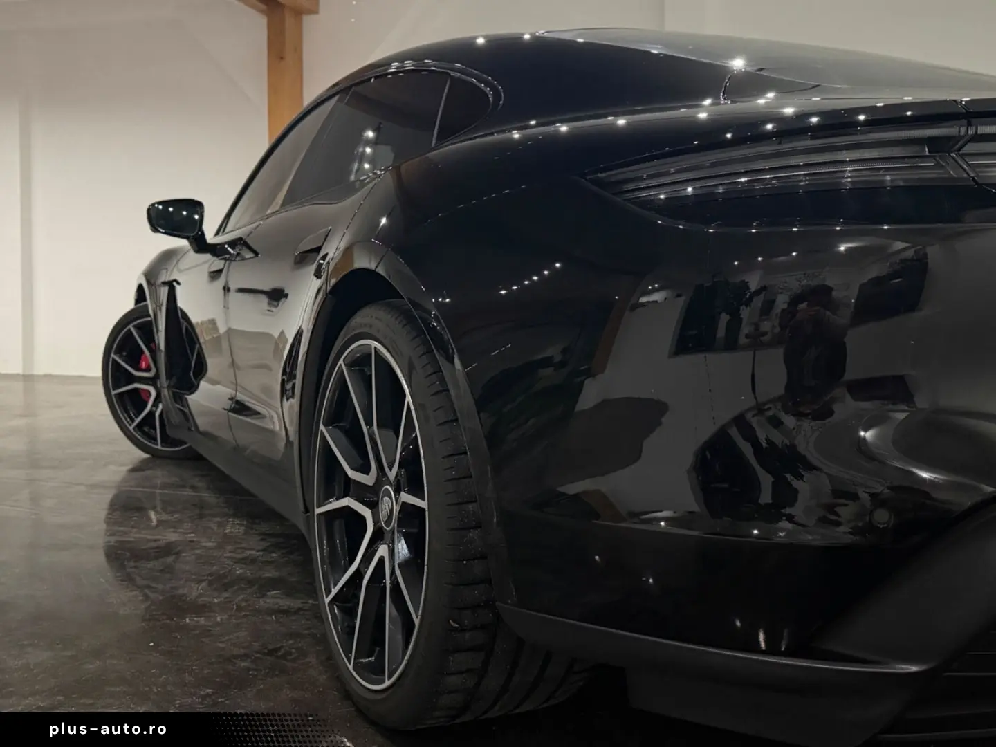 PORSCHE Taycan 4 S Massage Bose Head Up Display