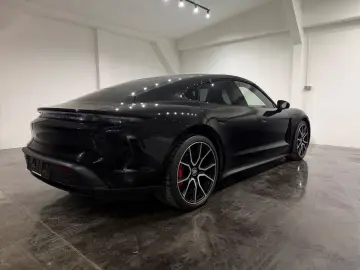 PORSCHE Taycan 4 S Massage Bose Head Up Display