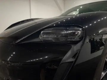 PORSCHE Taycan 4 S Massage Bose Head Up Display