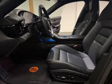 PORSCHE Taycan 4 S Massage Bose Head Up Display