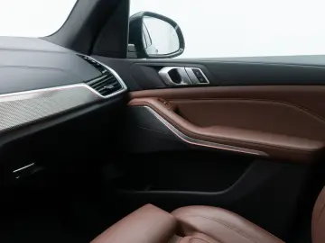 BMW X5 xD30d M Sport Panorama HUD DispKey Individual