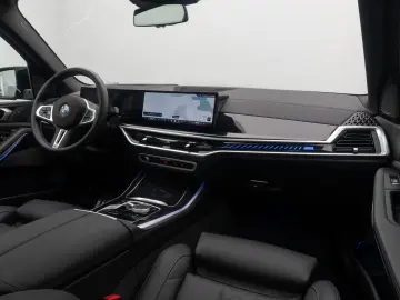 BMW X5 M60i Panorama H K DAB HUD 360  Komfort 22Zoll