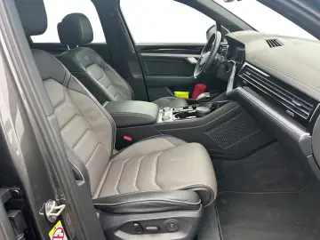 VW Touareg 3.0 V6 TDI R-Line Massage Ventil AirSusp 360