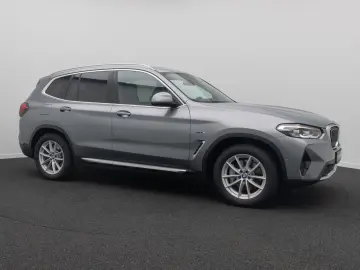 BMW X3 xD30e Alarm DAB HiFi Kamera Sportsitz Panoram