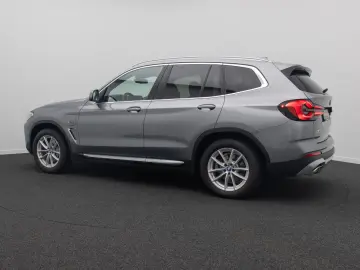 BMW X3 xD30e Alarm DAB HiFi Kamera Sportsitz Panoram