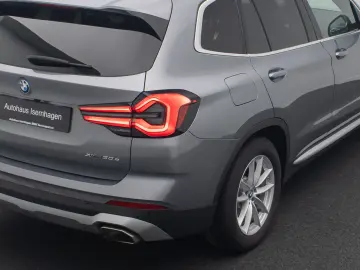 BMW X3 xD30e Alarm DAB HiFi Kamera Sportsitz Panoram