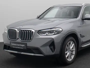 BMW X3 xD30e Alarm DAB HiFi Kamera Sportsitz Panoram