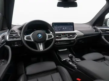 BMW X3 xD30e Alarm DAB HiFi Kamera Sportsitz Panoram