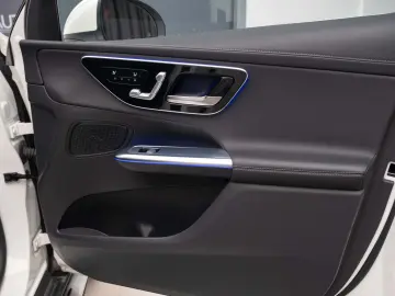 Mercedes-Benz GLC 400e 4MATIC 2023  Plug-in Hybrid 381 CP