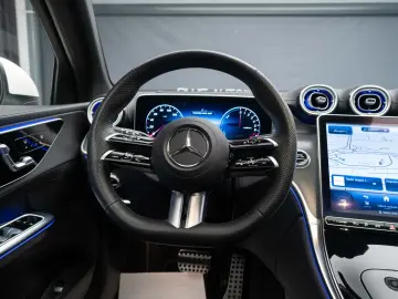 Mercedes-Benz GLC 400e 4MATIC 2023  Plug-in Hybrid 381 CP