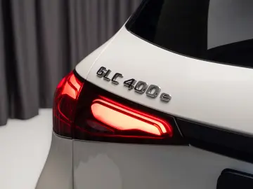 Mercedes-Benz GLC 400e 4MATIC 2023  Plug-in Hybrid 381 CP