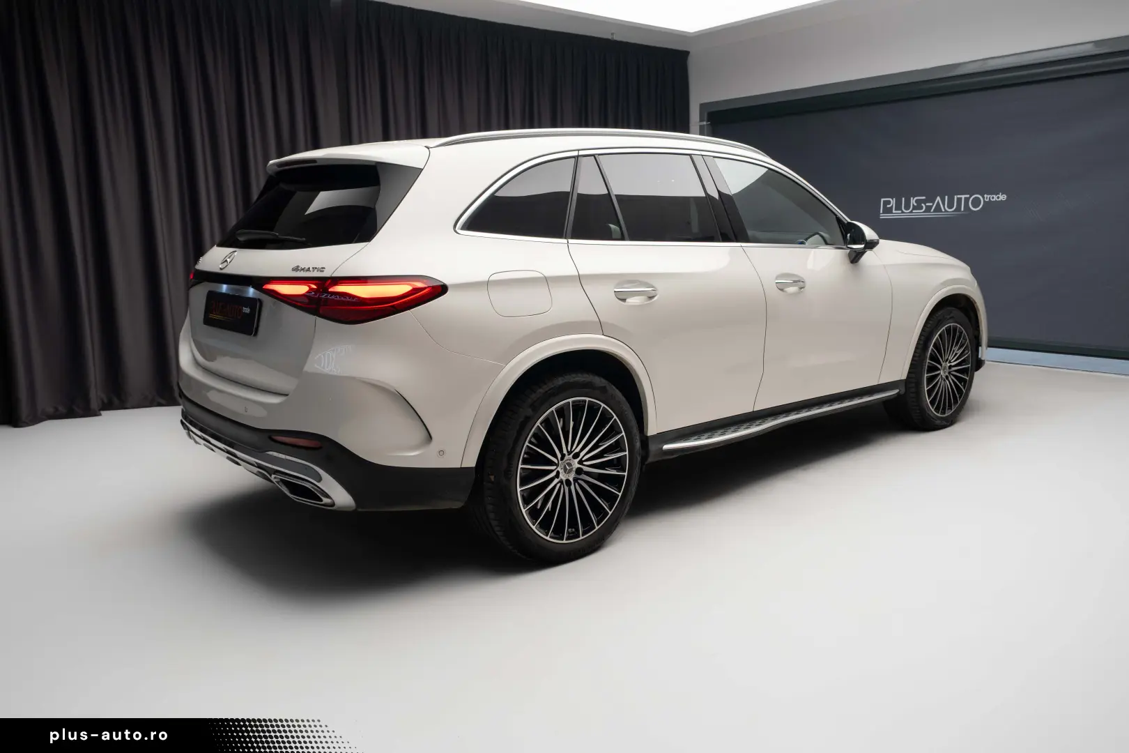 Mercedes-Benz GLC 400e 4MATIC 2023  Plug-in Hybrid 381 CP