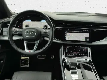 AUDI Q8 SUV TFSI e S line Navi Matrix Alu B&O HUD PDC