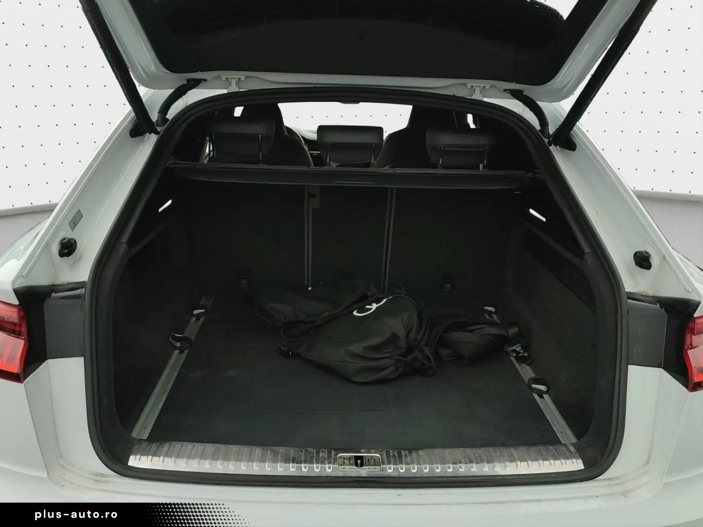 AUDI Q8 SUV TFSI e S line Navi Matrix Alu B&O HUD PDC