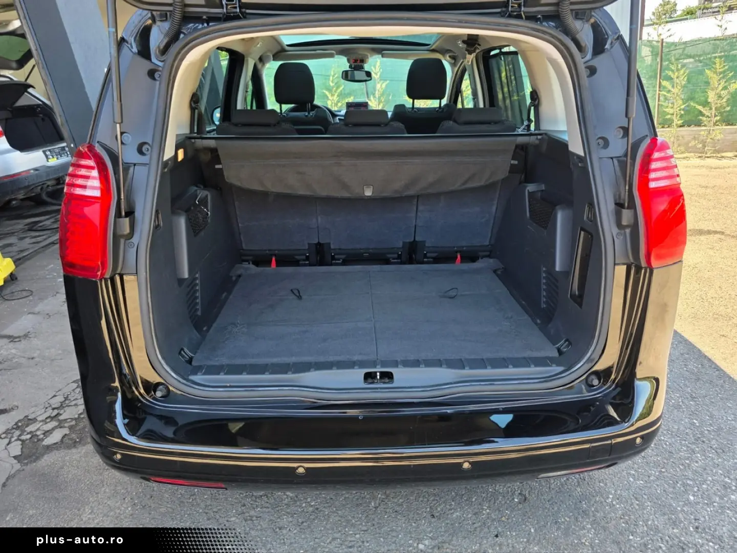 Peugeot 5008 Benzina 1.6 2010 Manuala