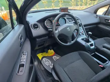 Peugeot 5008 Benzina 1.6 2010 Manuala