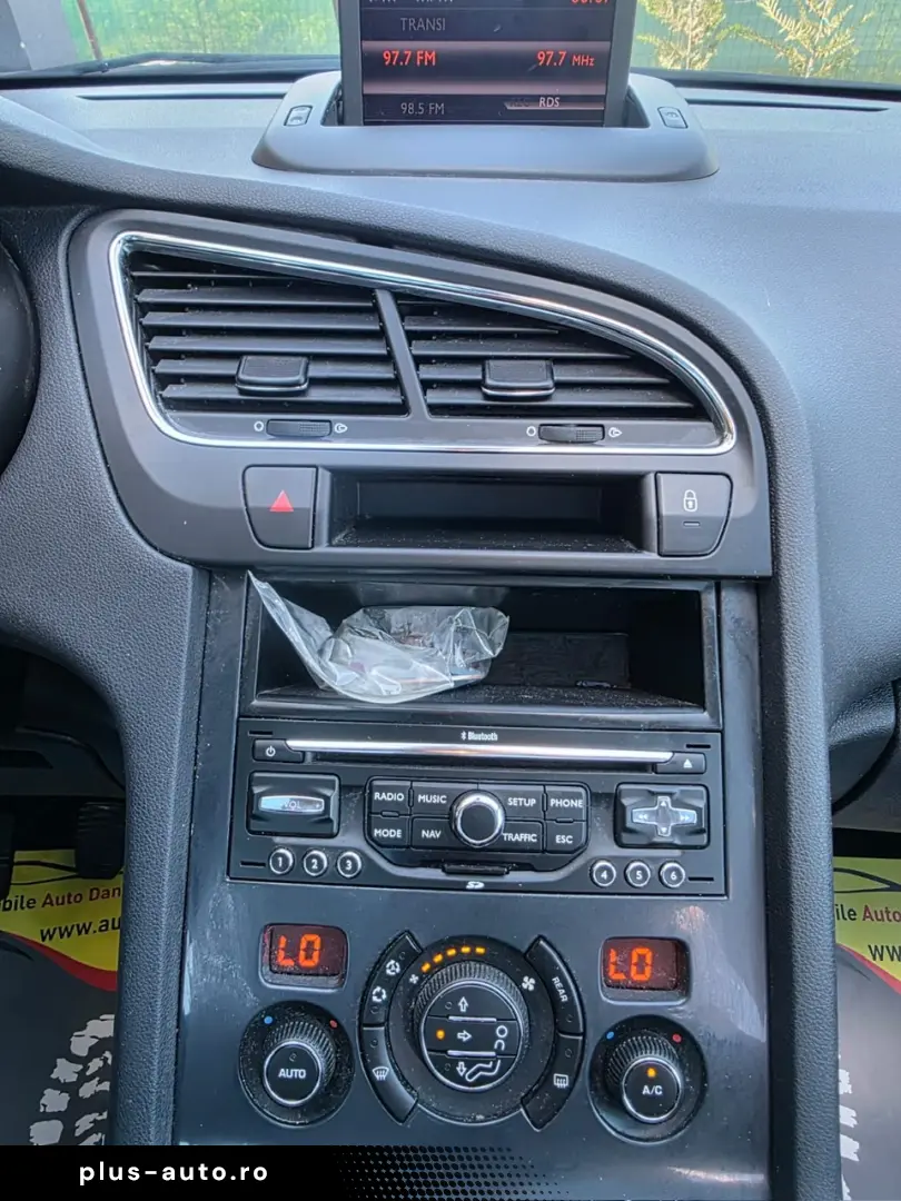 Peugeot 5008 Benzina 1.6 2010 Manuala