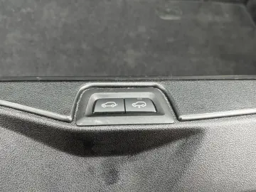 BMW X5 xDrive30d 7-Sitzer LuftFW HUD 2 JAHRE GARANTI