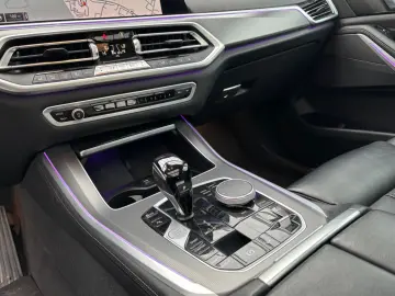 BMW X5 xDrive30d 7-Sitzer LuftFW HUD 2 JAHRE GARANTI