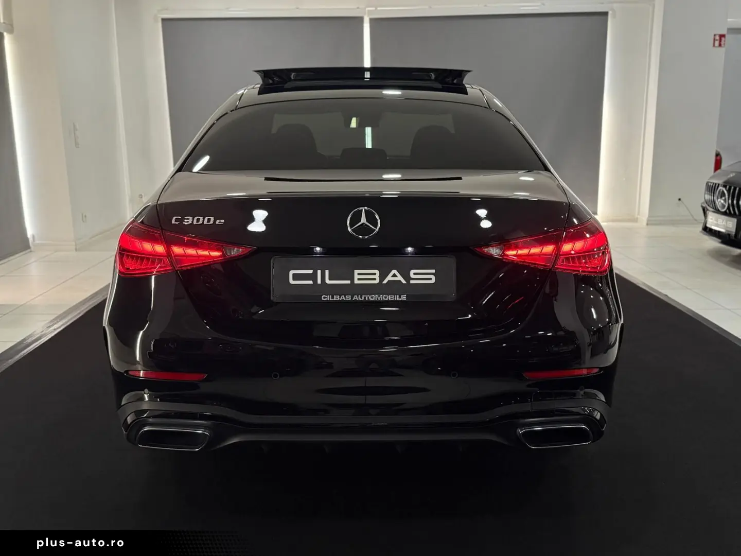 MERCEDES-BENZ C 300 e AMG-LINE  HUD 360 PANO SPUR TOTW LED