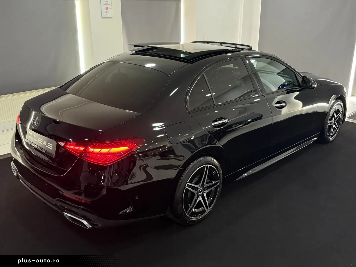 MERCEDES-BENZ C 300 e AMG-LINE  HUD 360 PANO SPUR TOTW LED