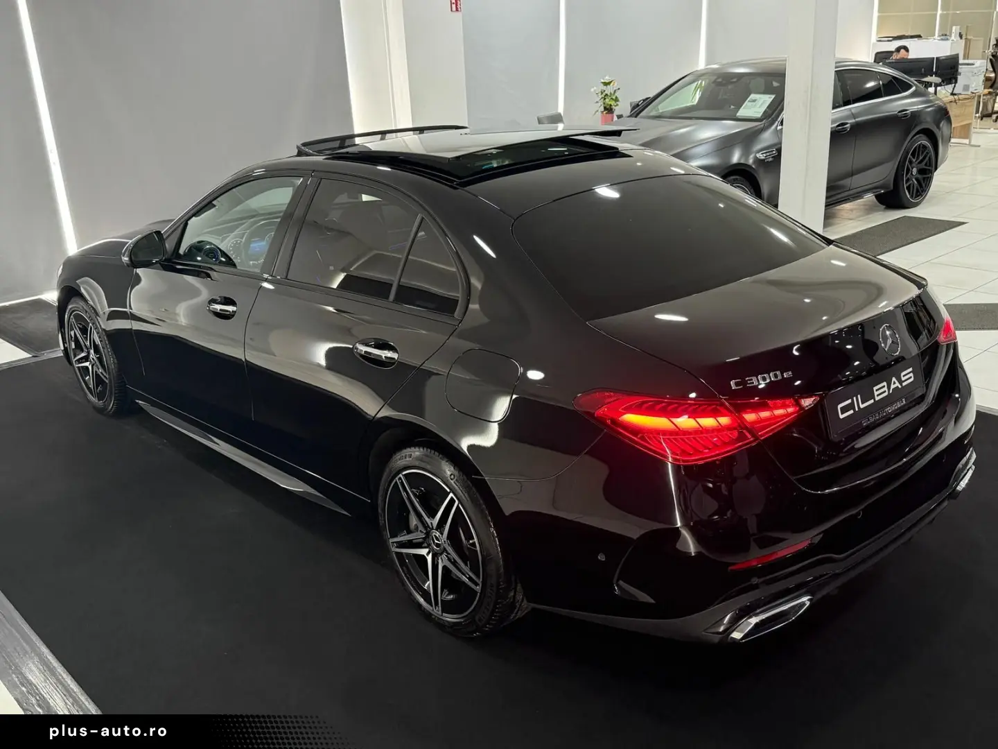 MERCEDES-BENZ C 300 e AMG-LINE  HUD 360 PANO SPUR TOTW LED