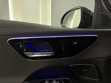 MERCEDES-BENZ C 300 e AMG-LINE  HUD 360 PANO SPUR TOTW LED