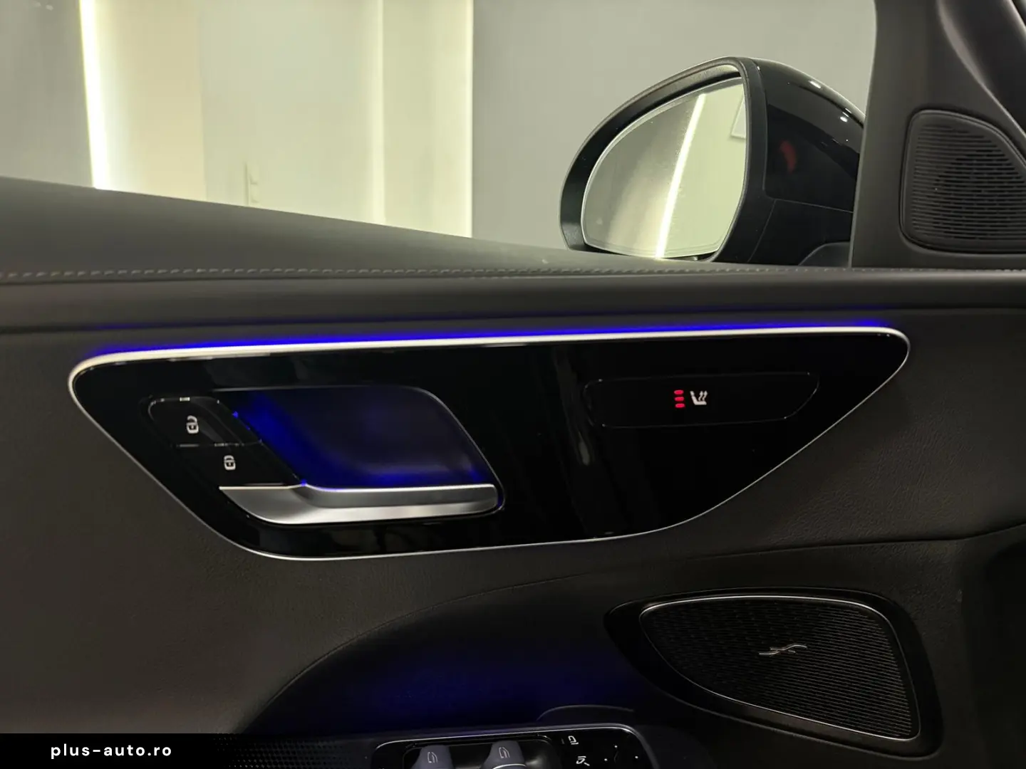 MERCEDES-BENZ C 300 e AMG-LINE  HUD 360 PANO SPUR TOTW LED