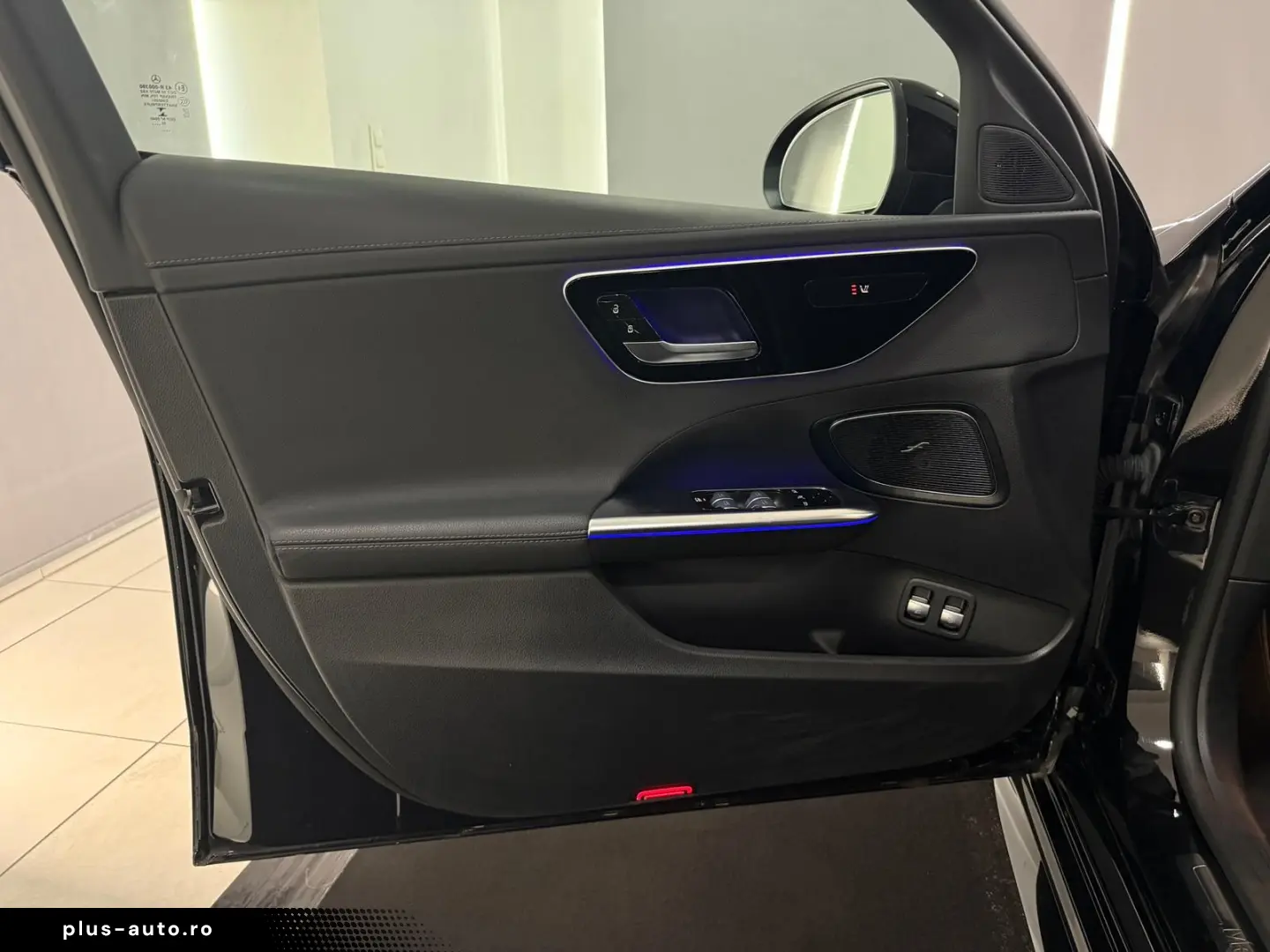 MERCEDES-BENZ C 300 e AMG-LINE  HUD 360 PANO SPUR TOTW LED