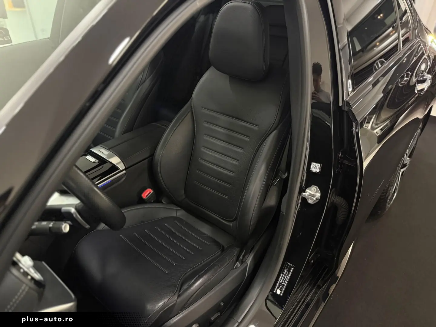 MERCEDES-BENZ C 300 e AMG-LINE  HUD 360 PANO SPUR TOTW LED