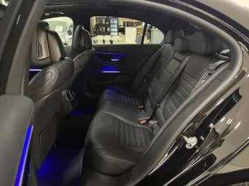 MERCEDES-BENZ C 300 e AMG-LINE  HUD 360 PANO SPUR TOTW LED