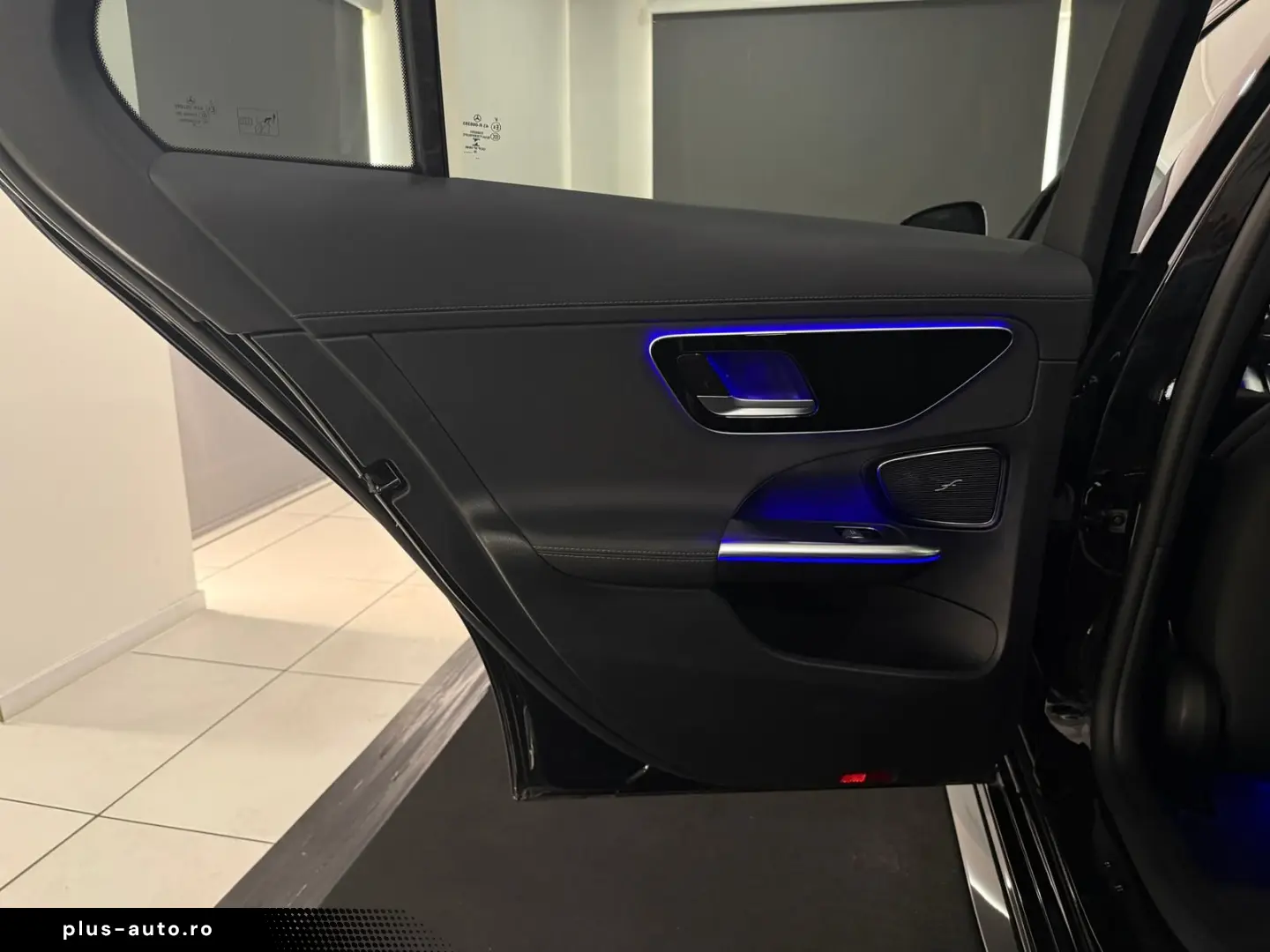 MERCEDES-BENZ C 300 e AMG-LINE  HUD 360 PANO SPUR TOTW LED