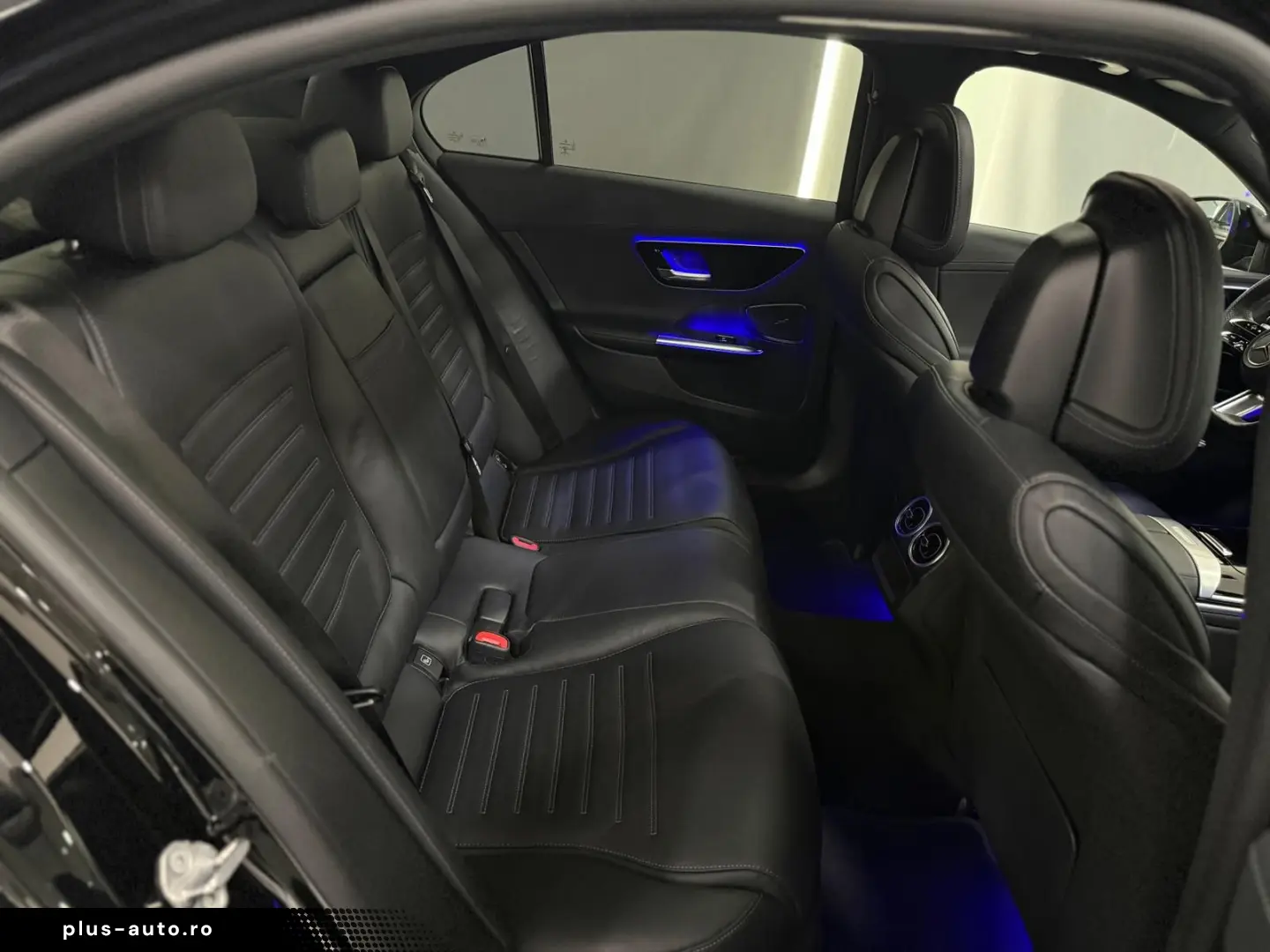 MERCEDES-BENZ C 300 e AMG-LINE  HUD 360 PANO SPUR TOTW LED