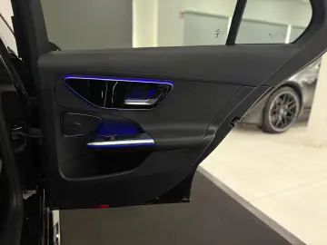 MERCEDES-BENZ C 300 e AMG-LINE  HUD 360 PANO SPUR TOTW LED