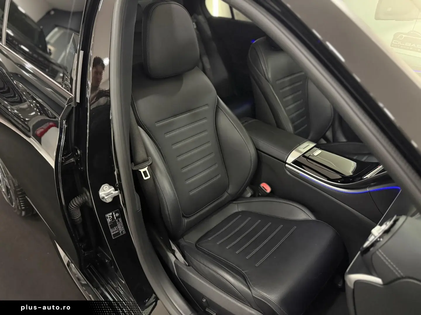 MERCEDES-BENZ C 300 e AMG-LINE  HUD 360 PANO SPUR TOTW LED